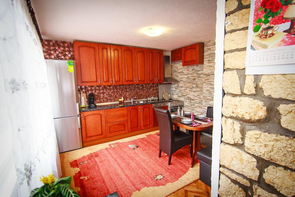Apartment Red House Visoko
